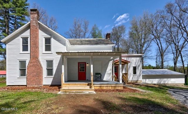 13 Young Road, Middle Grove, NY 12850