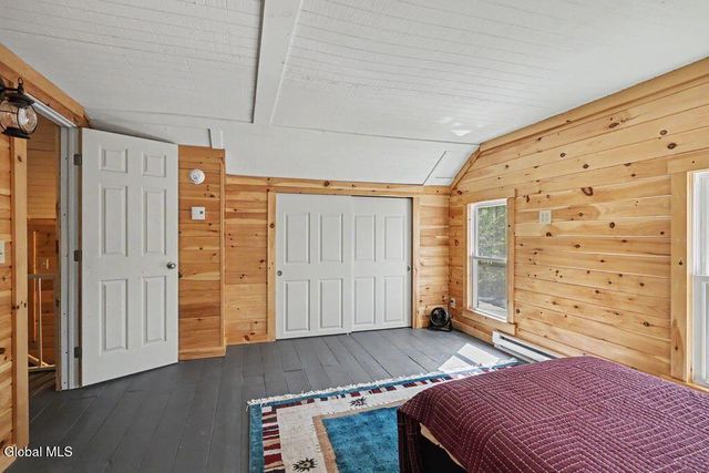 13 Young Road, Middle Grove, NY 12850