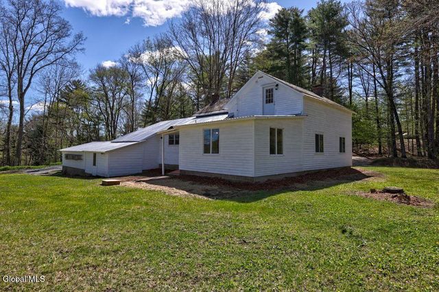 13 Young Road, Middle Grove, NY 12850