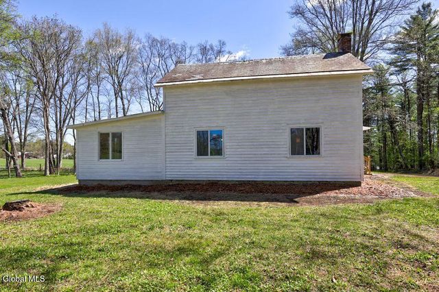 13 Young Road, Middle Grove, NY 12850