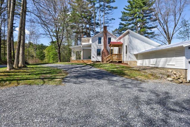 13 Young Road, Middle Grove, NY 12850
