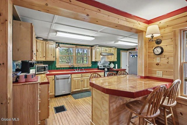 13 Young Road, Middle Grove, NY 12850