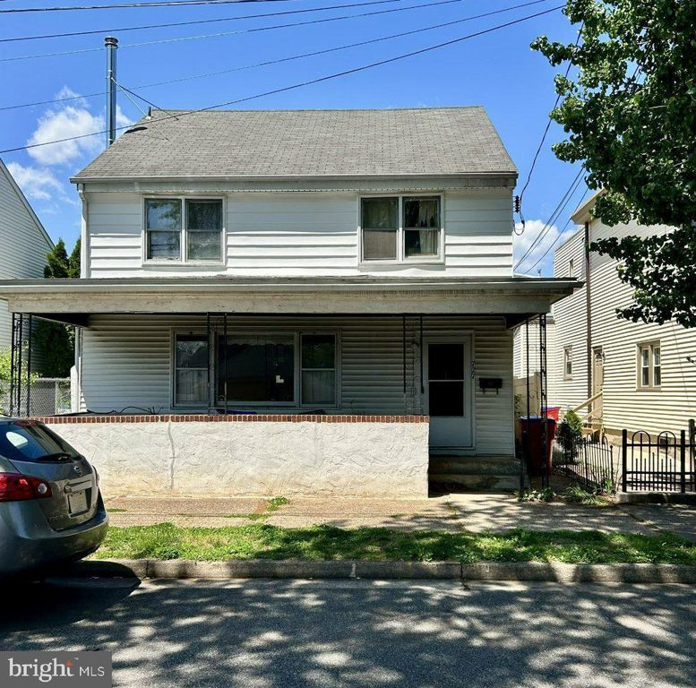 727 CEDAR ST, Bristol, PA 19007