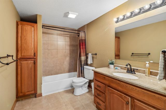 1716 NW Gabus Drive, Grimes, IA 50111