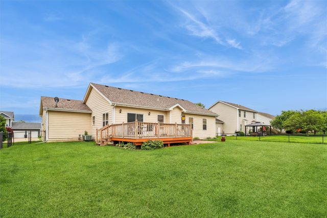 1716 NW Gabus Drive, Grimes, IA 50111