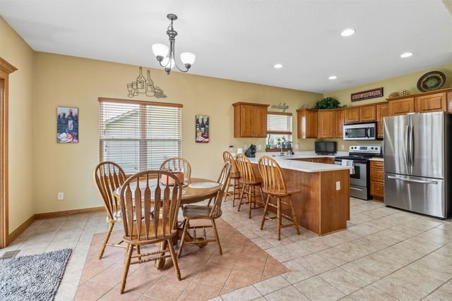 1716 NW Gabus Drive, Grimes, IA 50111