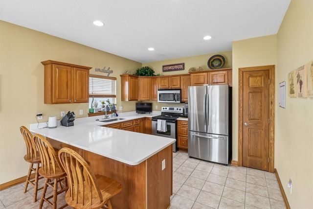 1716 NW Gabus Drive, Grimes, IA 50111