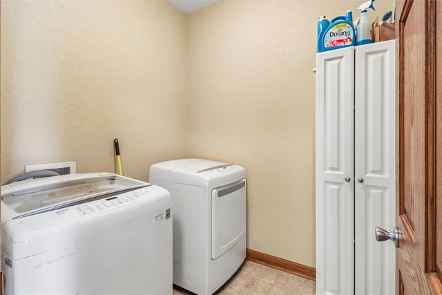 1716 NW Gabus Drive, Grimes, IA 50111