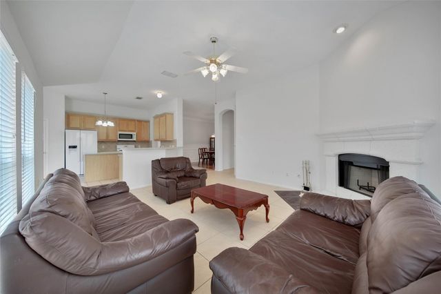 9918 Memorial Crossing Drive, Tomball, TX 77375