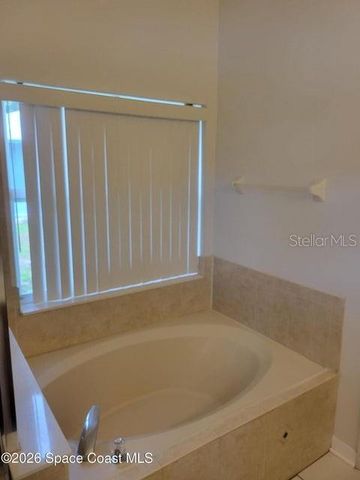 281 SEAHORSE CIRCLE SE, Palm Bay, FL 32909