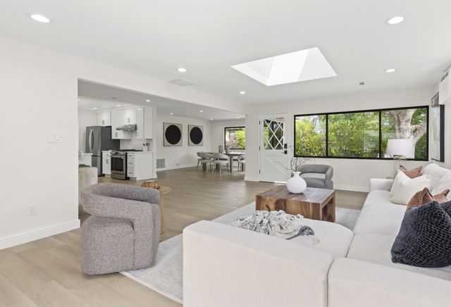 198 Greenwich Drive, Pleasant Hill, CA 94523