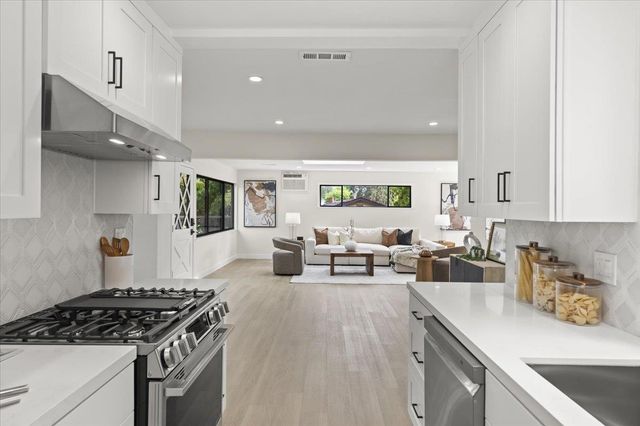 198 Greenwich Drive, Pleasant Hill, CA 94523