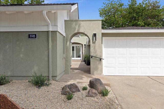 198 Greenwich Drive, Pleasant Hill, CA 94523