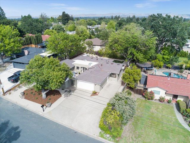 198 Greenwich Drive, Pleasant Hill, CA 94523