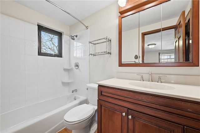 1460 GREAT OAK DRIVE, Scott Twp, PA 15220