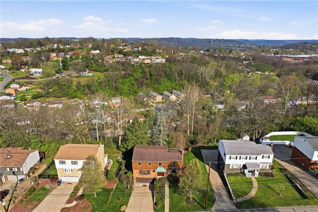 1460 GREAT OAK DRIVE, Scott Twp, PA 15220