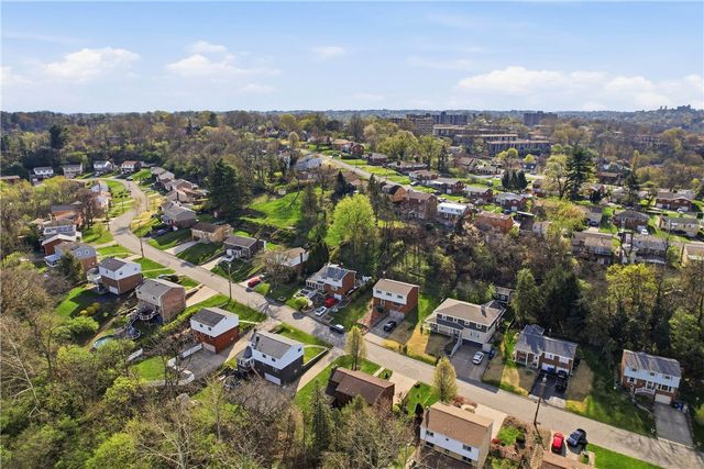 1460 GREAT OAK DRIVE, Scott Twp, PA 15220