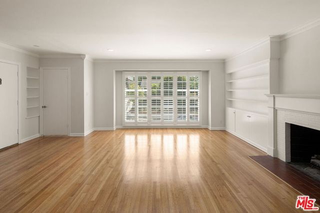 10481 Ashton Avenue, Los Angeles, CA 90024