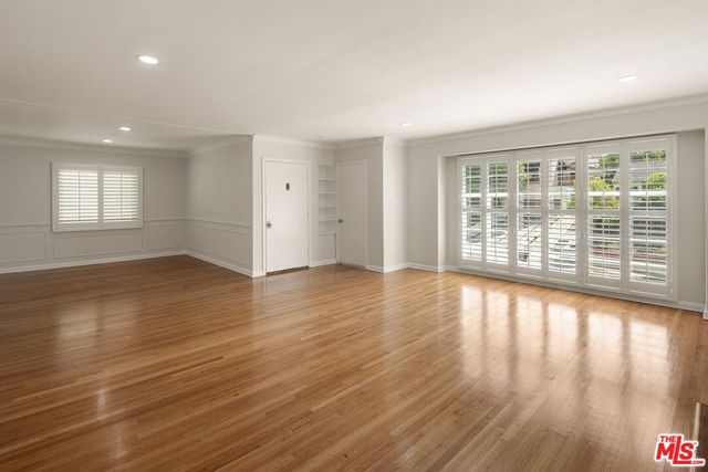 10481 Ashton Avenue, Los Angeles, CA 90024