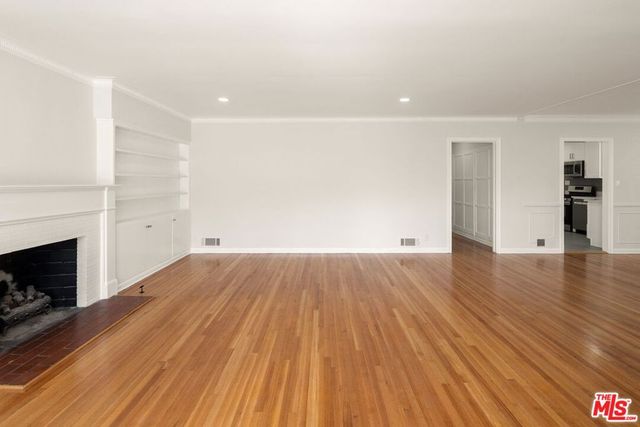 10481 Ashton Avenue, Los Angeles, CA 90024