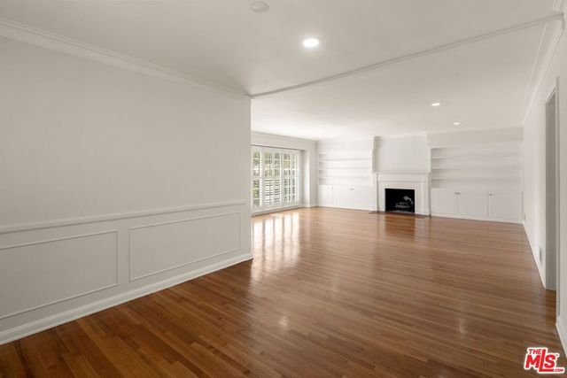 10481 Ashton Avenue, Los Angeles, CA 90024