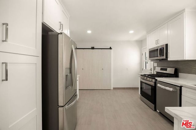 10481 Ashton Avenue, Los Angeles, CA 90024