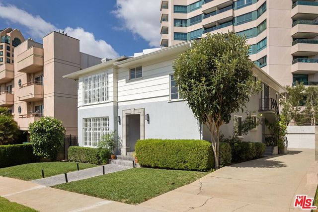 10481 Ashton Avenue, Los Angeles, CA 90024