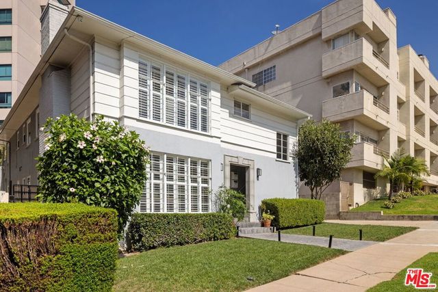 10481 Ashton Avenue, Los Angeles, CA 90024