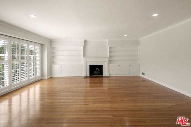 10481 Ashton Avenue, Los Angeles, CA 90024