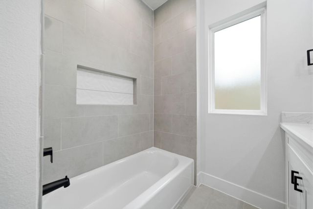 328 Janisch D, Houston, TX 77018