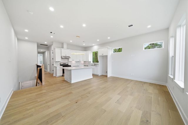 328 Janisch D, Houston, TX 77018