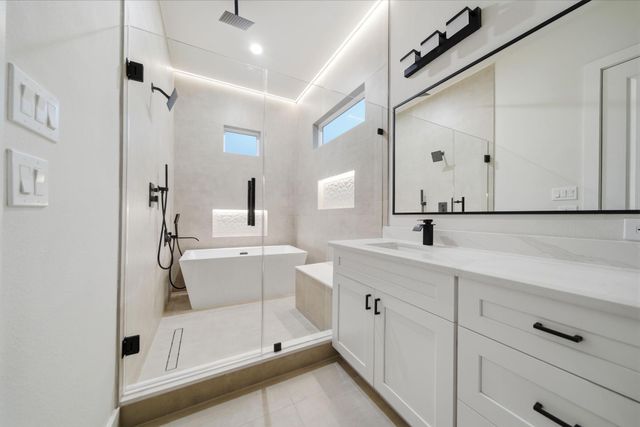 328 Janisch D, Houston, TX 77018