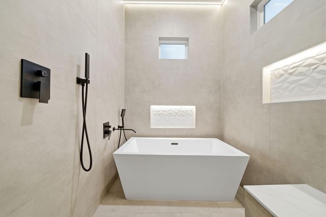 328 Janisch D, Houston, TX 77018