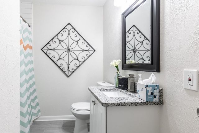 2134 Fenwick Drive, Dallas, TX 75228