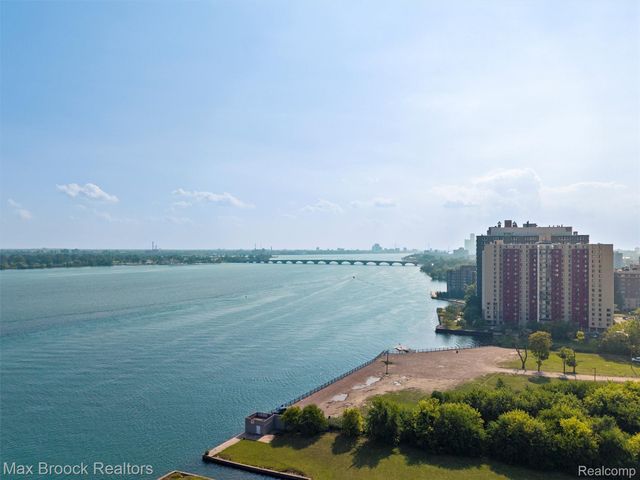 8900 E Jefferson Avenue Avenue 620, Detroit, MI 48214