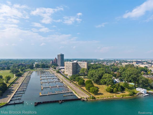 8900 E Jefferson Avenue Avenue 620, Detroit, MI 48214