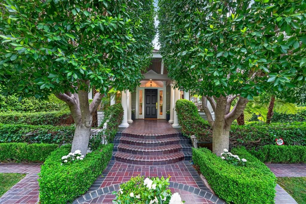 Image 1 of property listing at 52 Hernandez Avenue, Los Gatos, CA 95030