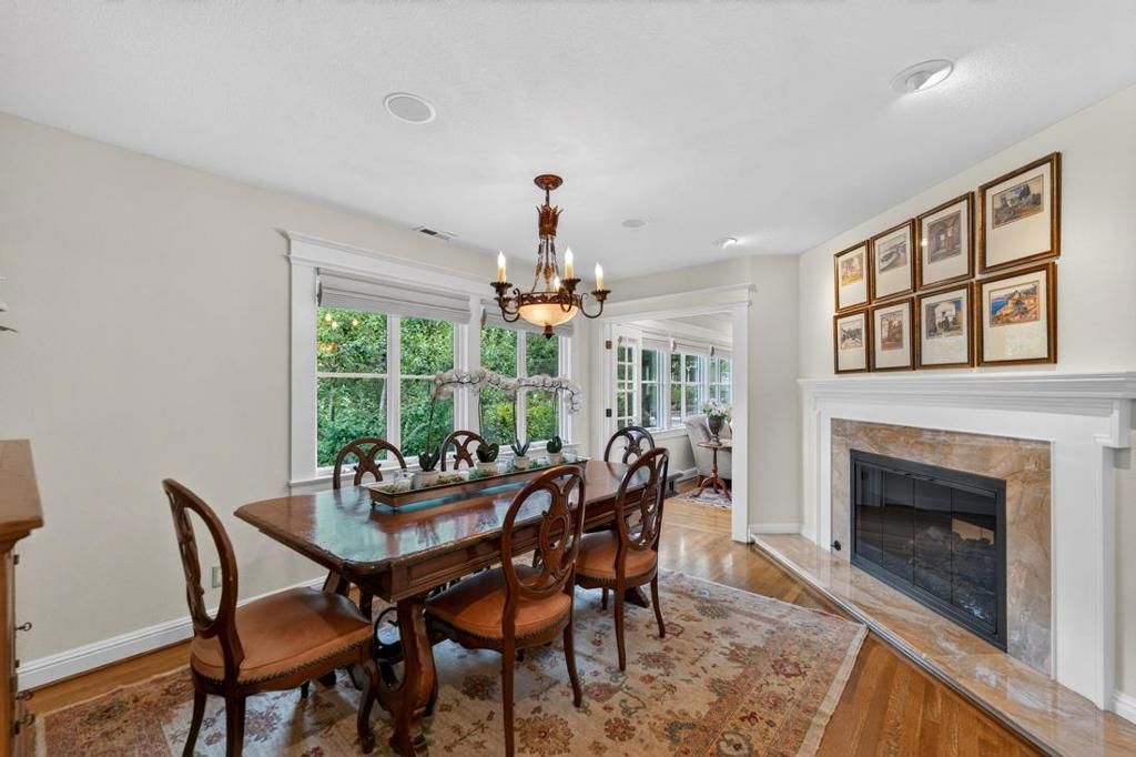 Image 14 of property listing at 52 Hernandez Avenue, Los Gatos, CA 95030