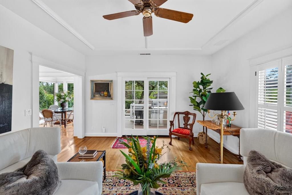 Image 18 of property listing at 52 Hernandez Avenue, Los Gatos, CA 95030