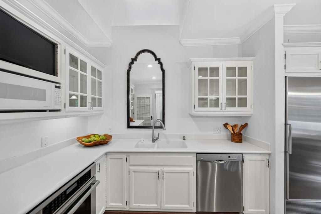 Image 29 of property listing at 52 Hernandez Avenue, Los Gatos, CA 95030