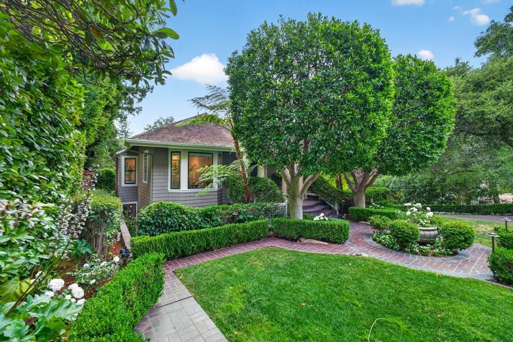 Image 3 of property listing at 52 Hernandez Avenue, Los Gatos, CA 95030