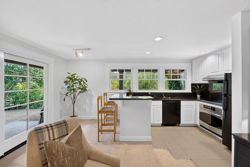 Image 45 of property listing at 52 Hernandez Avenue, Los Gatos, CA 95030