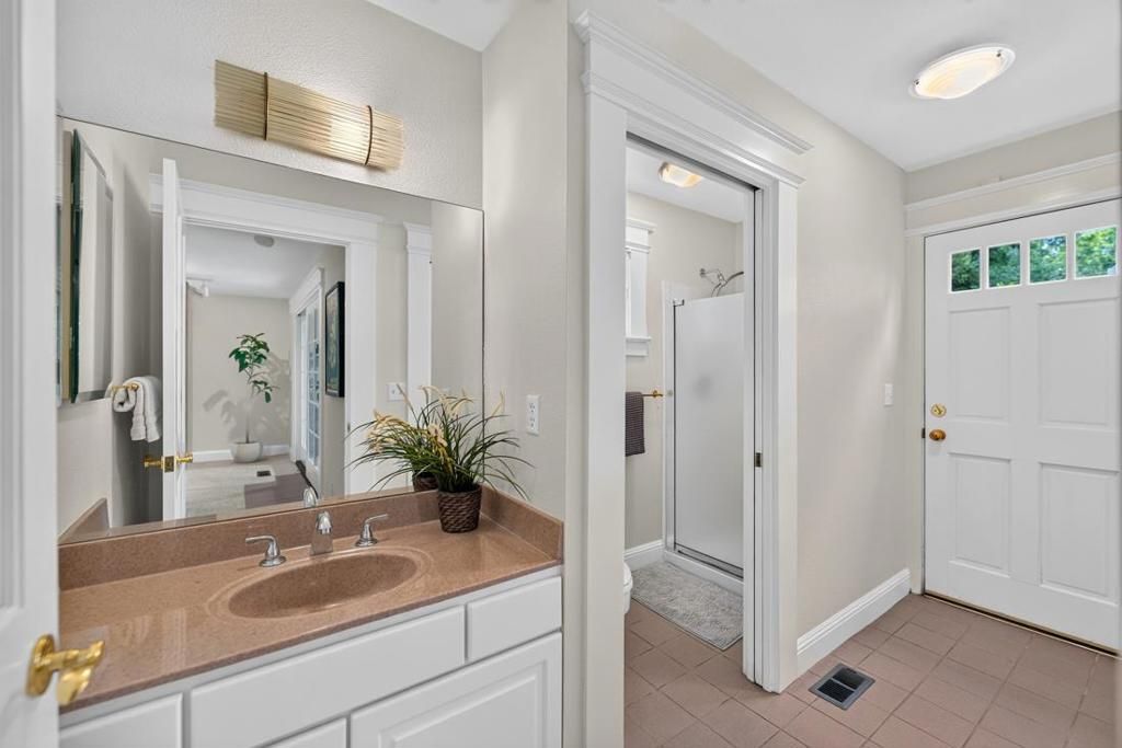 Image 61 of property listing at 52 Hernandez Avenue, Los Gatos, CA 95030