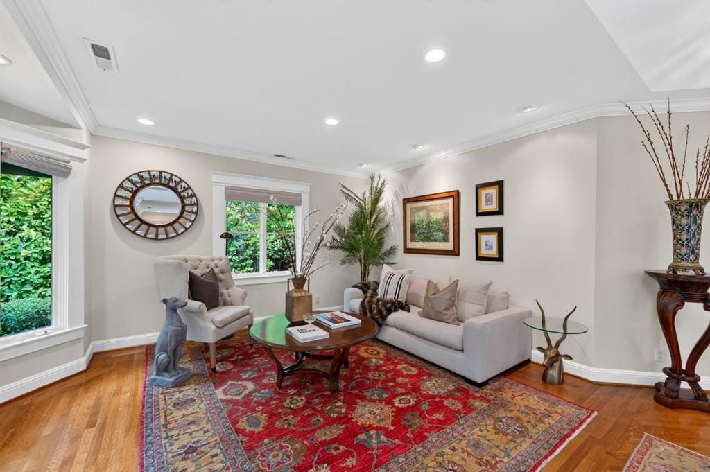 Image 7 of property listing at 52 Hernandez Avenue, Los Gatos, CA 95030