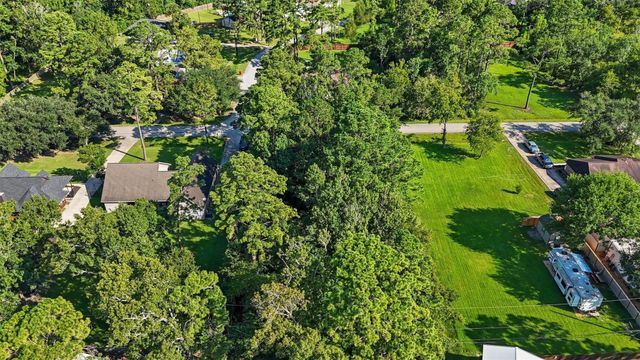 2202 Hickory Manor Drive, Huffman, TX 77336