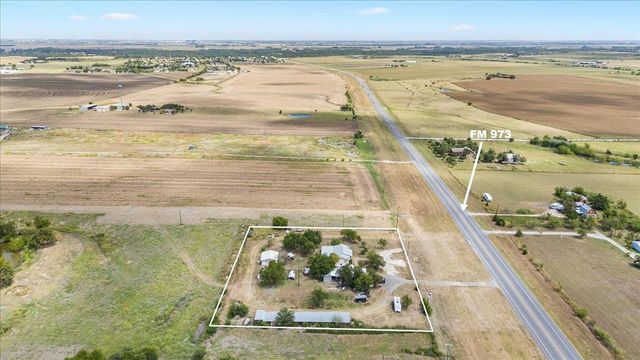 19016 Fm 973 N, Coupland, TX 78615