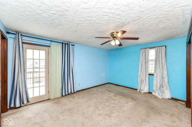 1500 W McKenzie Road, Greenfield, IN 46140