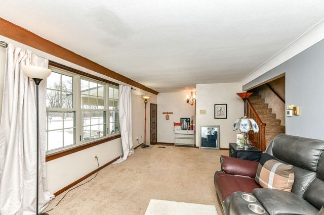 1500 W McKenzie Road, Greenfield, IN 46140