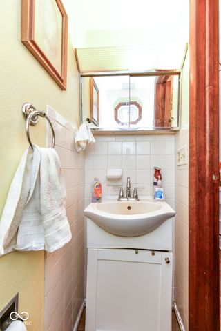 1500 W McKenzie Road, Greenfield, IN 46140