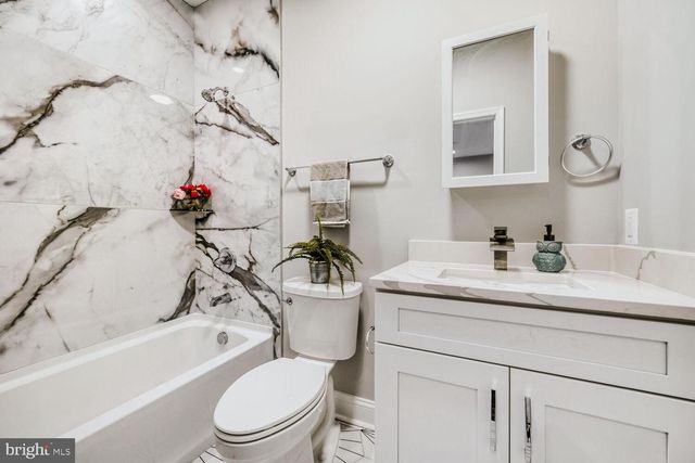 406 LYNDHURST ST, Baltimore, MD 21229